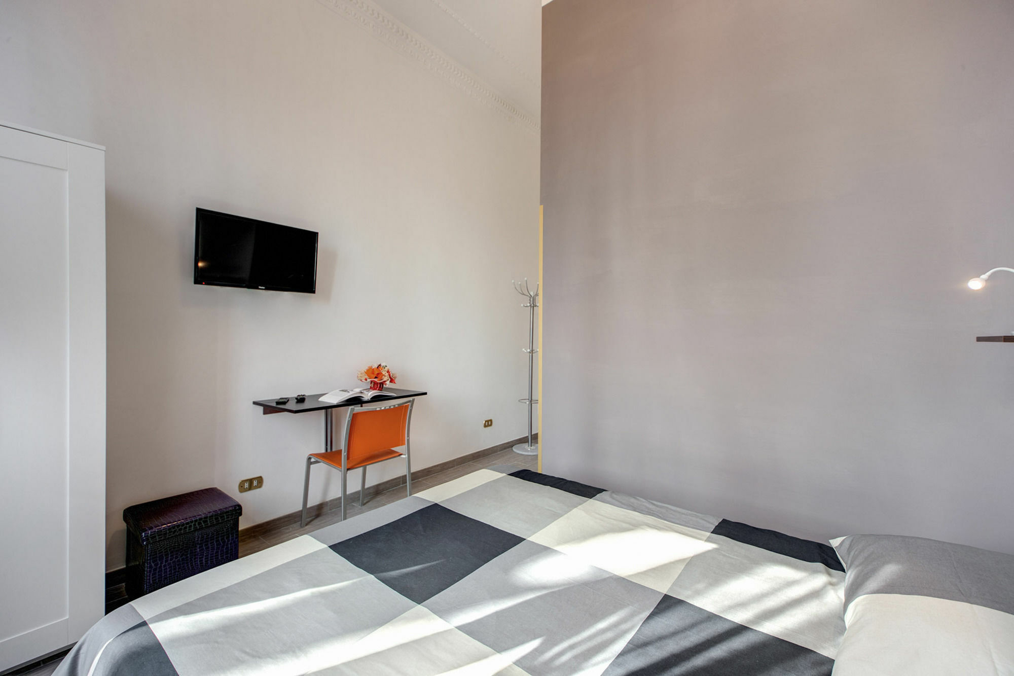 Domus 78 Pensión Roma